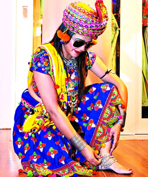 garba dress for girls, hot gujarati garba girls, garba songs, gujarati garba, garba dress, garba steps, Girl, Dress, Navratri, Gujarati, Dance, garba songs, gujarati garba, garba song download, garba song, gujrati garba, garba girls viral video, girls MMs