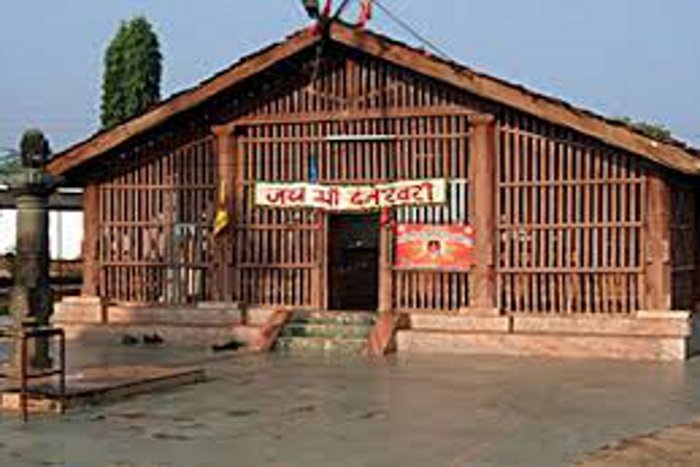मंदिर के पुजारी का हो गया निधन