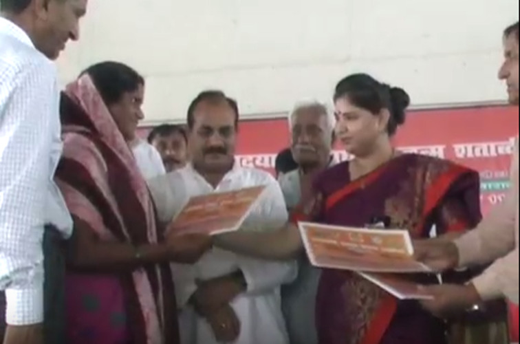 Dara Singh Chauhan innagurate Kisan Antyoday Mela in Barabanki UP