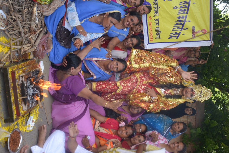 women dressed like Goddess to protest