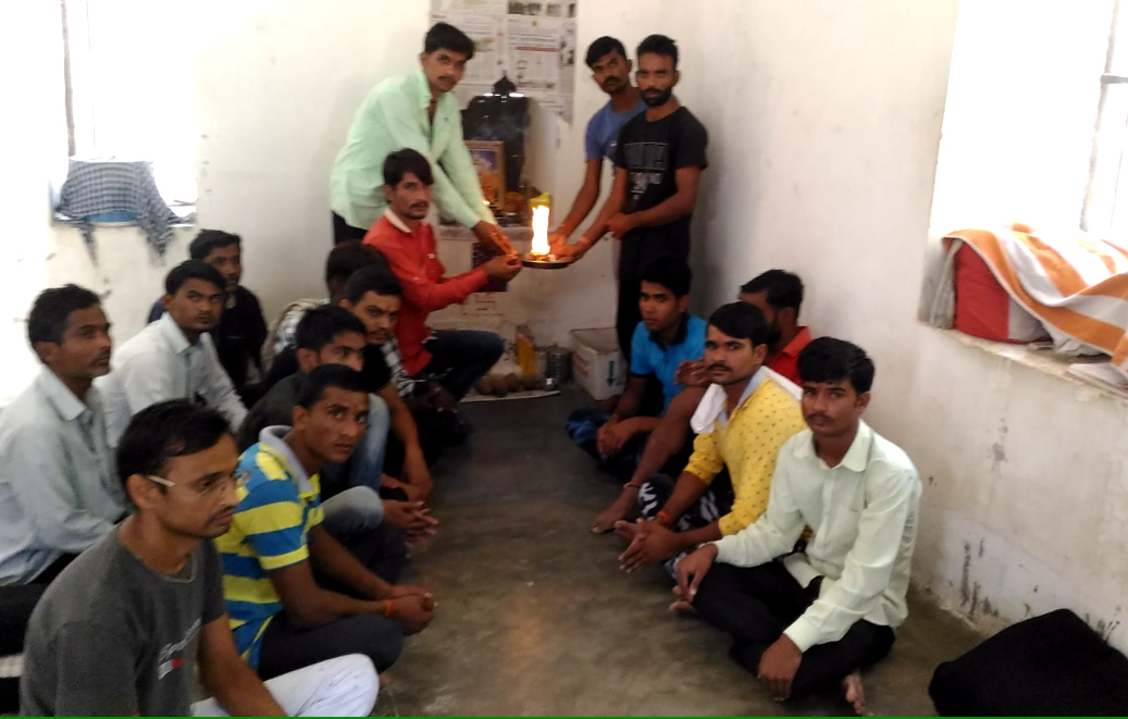 prisoners celebrating Sharadiya Navratri in Pichiyak jail