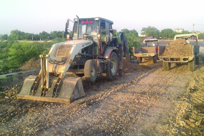 construction of suratgarh to hanumangarh road