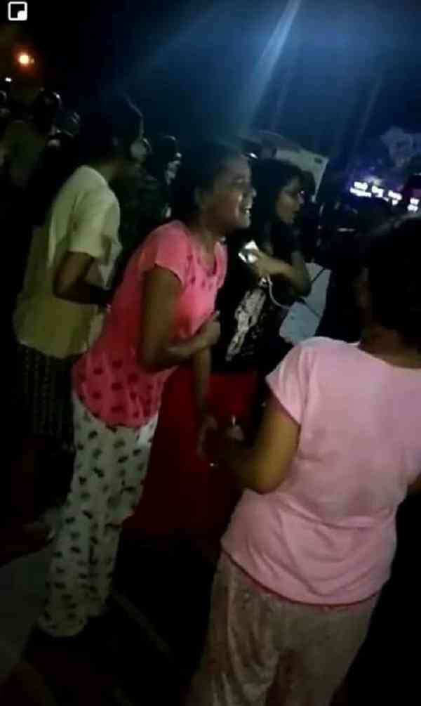 बीएचयू लाठीचार्ज में घायल छात्राएं