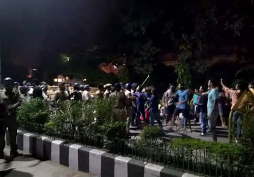 Police Lathi Charge in BHU