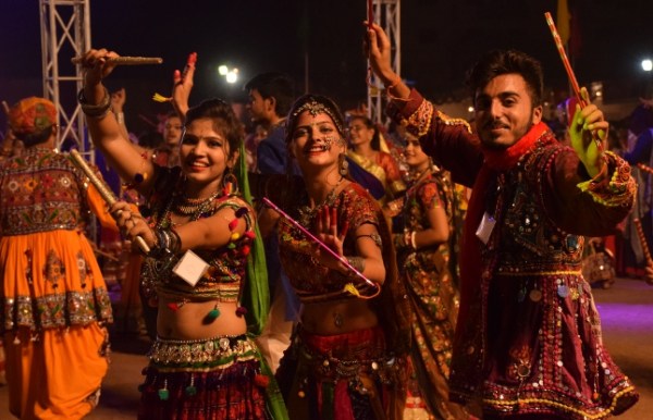 9 days color of navratri 2017, Religion,Navratri,Durga,navratri news,puja,colors,pooja,dharm,Navratri 2017,Navratri Colors,karam,