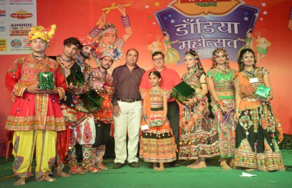 9 days color of navratri 2017, Religion,Navratri,Durga,navratri news,puja,colors,pooja,dharm,Navratri 2017,Navratri Colors,karam,