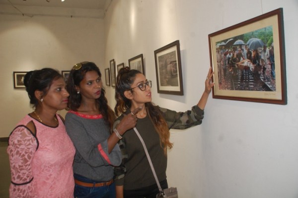 फोटो प्रदर्शनी