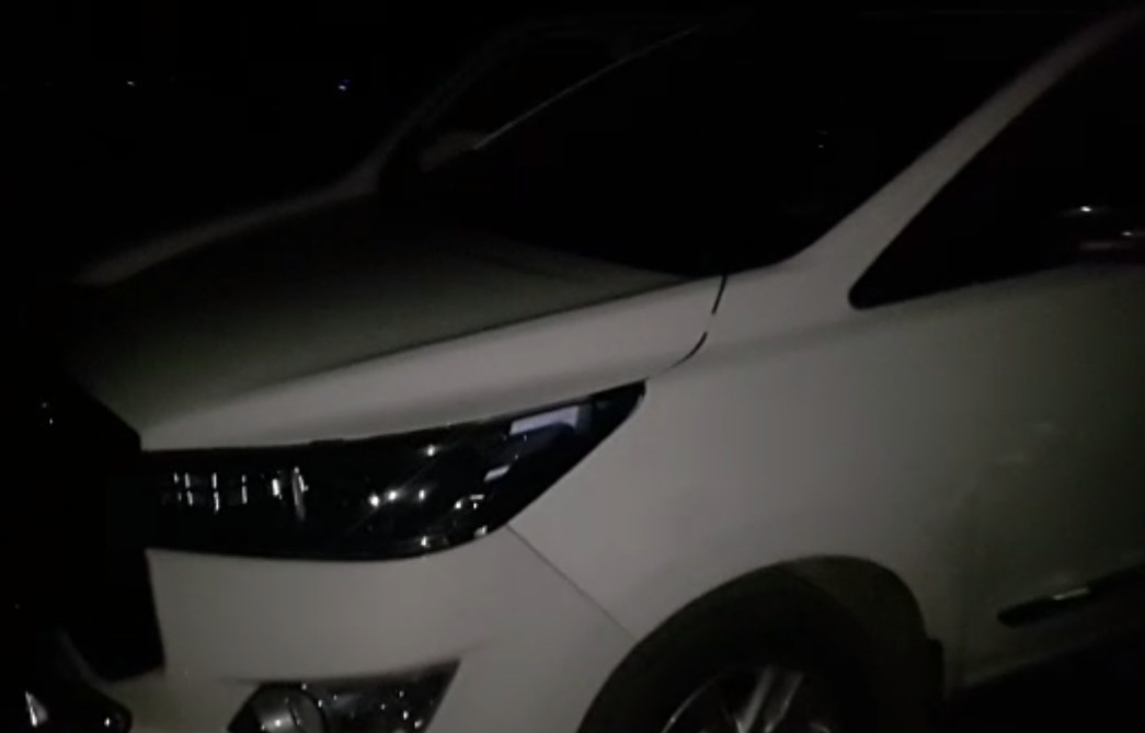 54 lac rupees found in a car without number plate