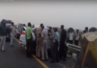 Agra Lucknow Expressway road accident 