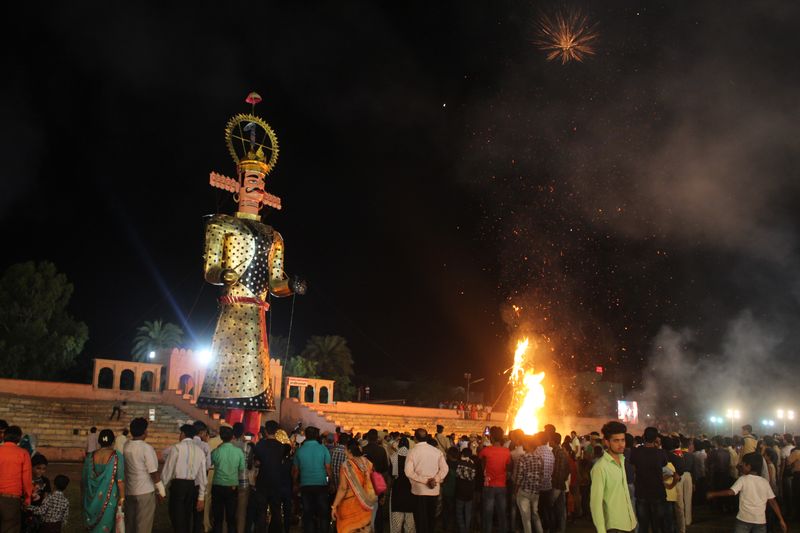dashahara festival celebrated in city people gathered for ravan fire