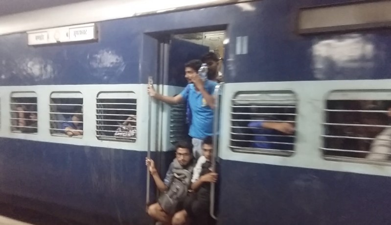 no security for passengers in trains of Jodhpur