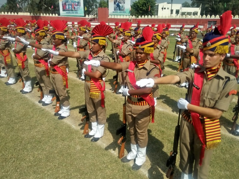 Prison guards full uniform rehearsal in bhopal, motilal stadium bhopal, shivraj singh chauhan in prison guards dixant parade, police recruitment in mp, police traininig in mp, latest bhopal news in hindi, bhopal news in hindi, hindi news