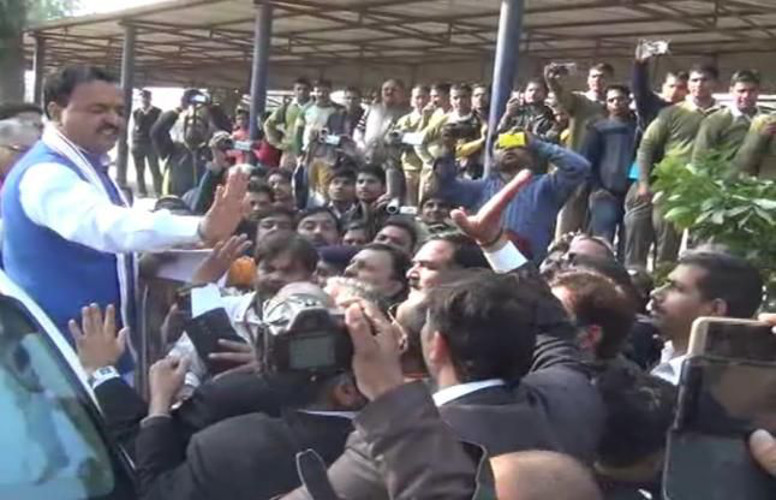 BJP workers protesting against UP Deputy CM Keshav Prasad Maurya