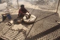 beautiful pics of Lamp making kumbhkar
