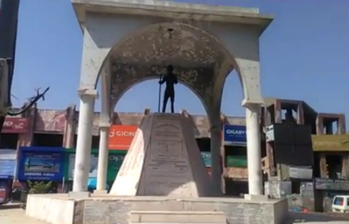 Mahatma Gandhi Statue