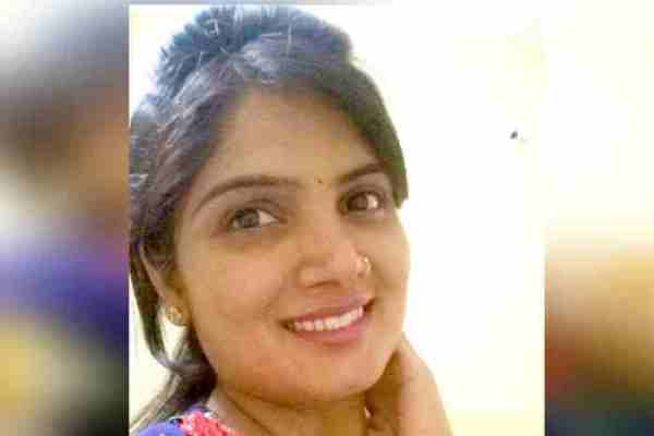 Beautiful woman has shot five lives