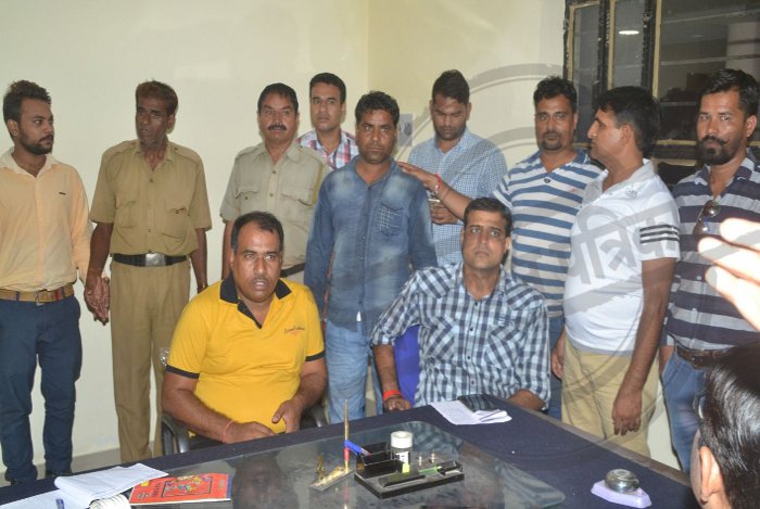 ACB, ACB Rajasthan ACB Kota, Bribe Case In Rajasthan, Rto Jhalawar, ACB Trap, RTO Trap In Bribe, RTO SI Trap in Jalawar, Rajasthan Patrika, Jhalawar Patrika, Jhalawar News, Jhalawar Patrika News,  RTO Flying squad Trap In Jhalawar