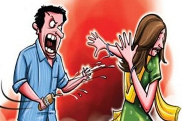janpad ceo and her wife fight in office