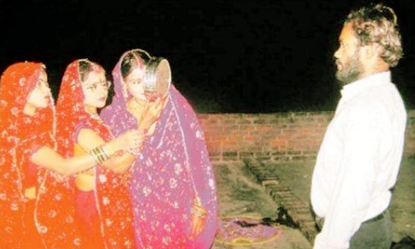 unique polygamy case of chitrakoot : hindu Man have three wives