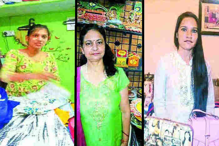 women making Lakhs of rupees sit at home