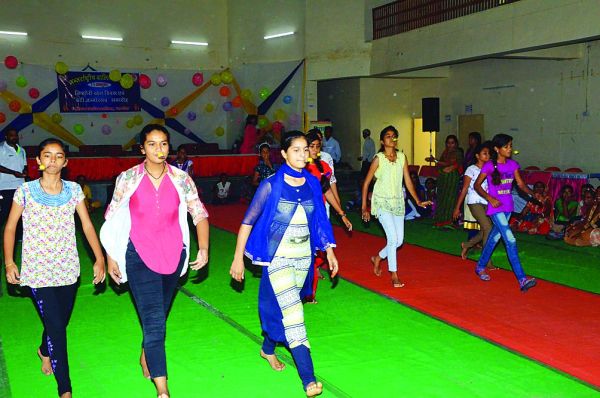 Look at the photos, celebrate in Nagaur, in a different fashion, Girls Day