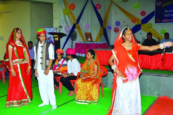 Look at the photos, celebrate in Nagaur, in a different fashion, Girls Day