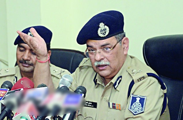 DGP said hawala business increased after demoization,DGP said hawala business increased after demoization,Income tax rescued by people from hawala business in Madhya Pradesh,MP Police ,Jabalpur Police ,Police of MP ,DGP ,DGP of MP ,MP DGP ,Director General of Police ,MP Director General of Police ,Custody ,Demonstration,GST  ,New Currency ,Hawala ,Hawala Kand ,Hawala Business ,Havla Businessman ,PM ,PM Modi ,Modi ,Narendra Modi ,Arun Jaitley ,Chamber of Commerce ,FICCI ,Reserve Bank of India ,RB