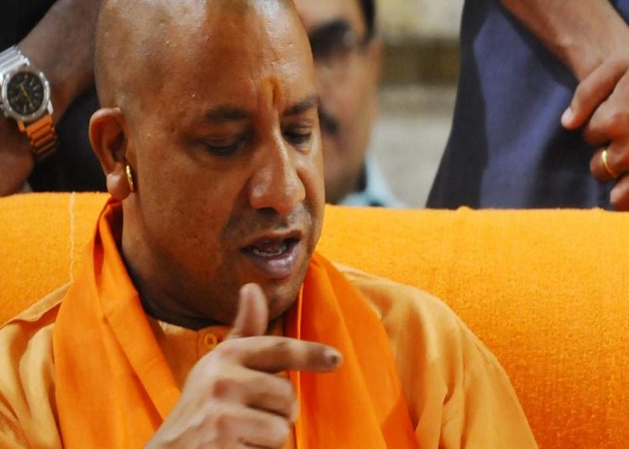 Yogi instructed officials about law and order in Lucknow up Hindi news