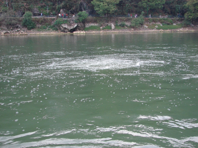 Child Saw Bubbles In Lake