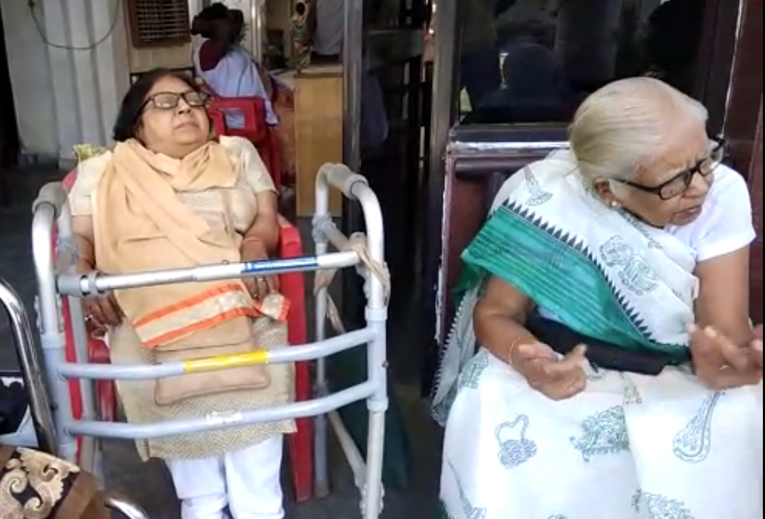 No one came in old age home to know condition of their parents