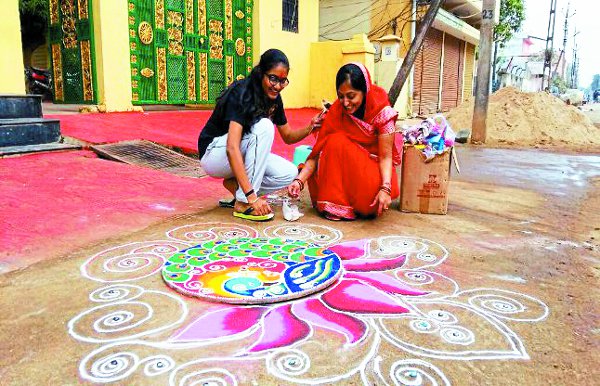 Diwali 2017: Significance of the DiwaliDate Laxmi Puja and Prasad