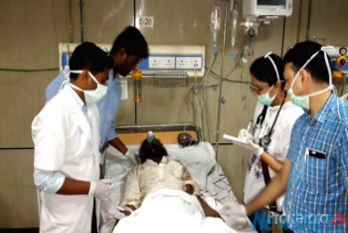 Accidents on Diwali, Hand blast in bomb exploded on diwali, injured by firecrackers in kota, 60 People injured on diwali, Diwali in kota, Rajasthan patrika Kota, Kota Rajasthan Patrika, Letest News Kota, Hindi News Kota 