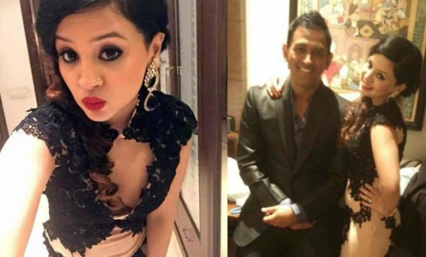 Virat Kohli,MS Dhoni,Rohit Sharma,Suresh Raina,Zaheer Khan,Shikhar Dhawan,: Rohit Sharmas wife Ritika Sajdeh,suresh raina wife priyanka,Shakshi dhoni,