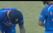 virat kohli bows down to bhuvneshwar