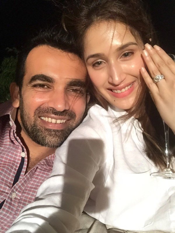 Virat Kohli,MS Dhoni,Rohit Sharma,Suresh Raina,Zaheer Khan,Shikhar Dhawan,: Rohit Sharmas wife Ritika Sajdeh,suresh raina wife priyanka,Shakshi dhoni,