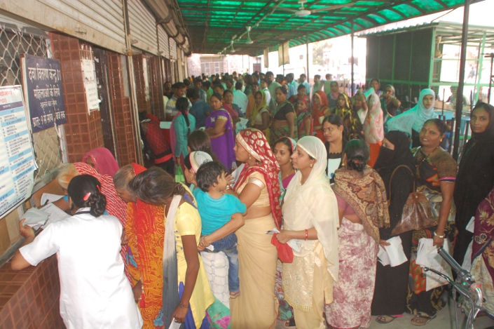 Swine Flu, Dengue, Medical Department, Seasonal Diseases, Medical in Kota, Swine Flu in Kota, Dengue in Kota, Kota News, Kota Patrika, Patrika News, Rajasthan Patrika, Sanitation, Municipal Kota, Dengue Epidemic, Assembly, kota is Angry, Patient's long queue