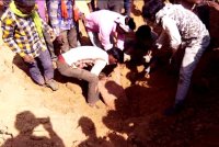 Erosion of Soil at Baran, Erosion of soil in Patrvati River, Parvati River Baran, death of a young man from erosion of soil, Illegal Mining in Parvati River, Illegal Mining in Rajasthan, Rajasthan Patrika Kota, Kota Rajasthan Patrika