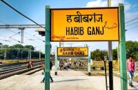 satna to bhopal train