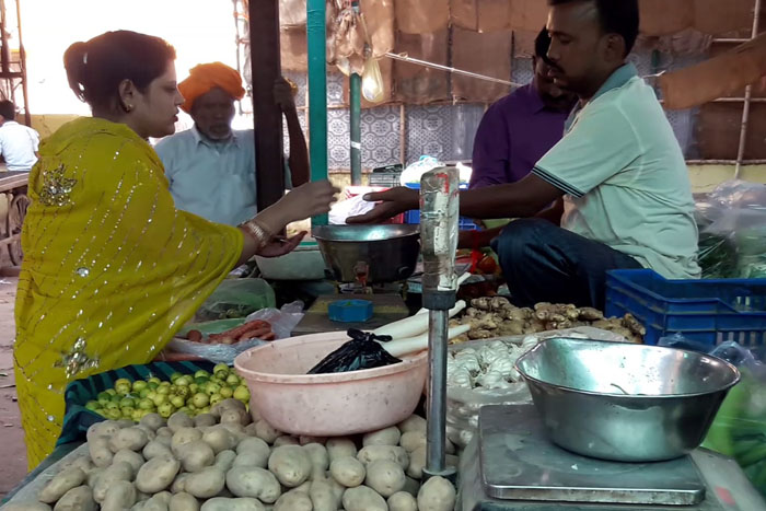 फलों के भाव में सब्जियां
