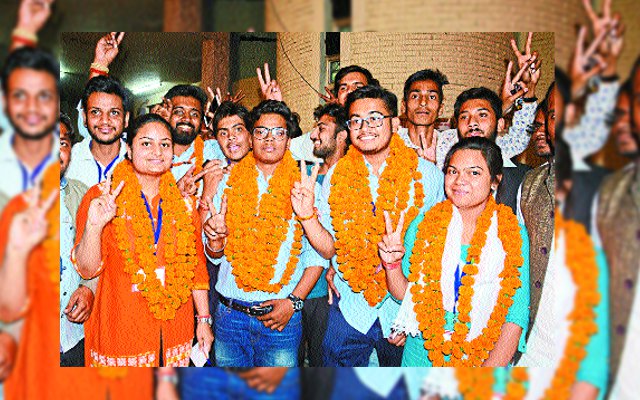 student uninion election in bhopal, abvp won in 13 colleges, nsui, student union election rsult2017, latest news on student election in bhopal, student elcection news in bhopal