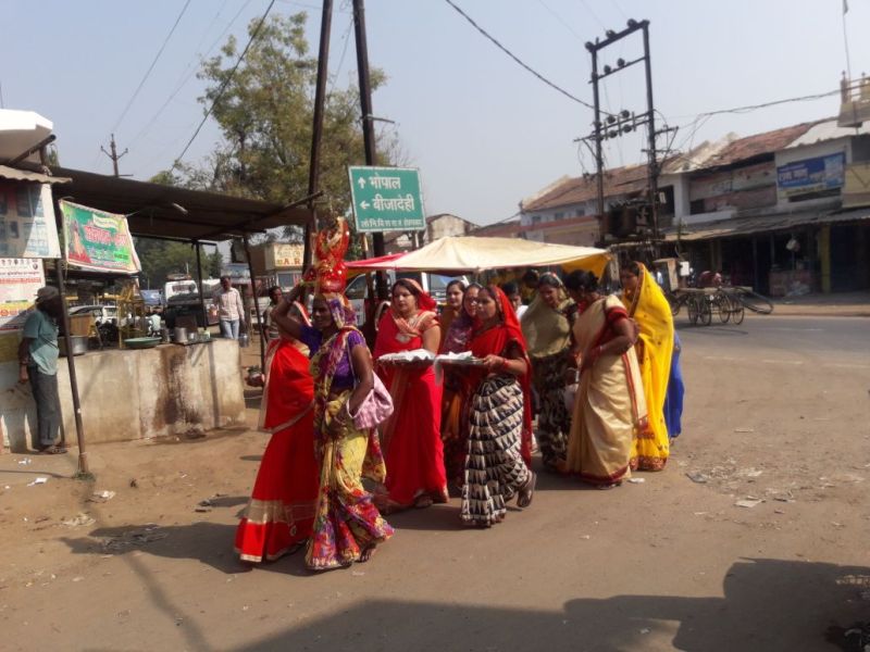 Tulasi Vivah Vrat Katha and Puja Vidhi 1 November 2017 News in Hindi