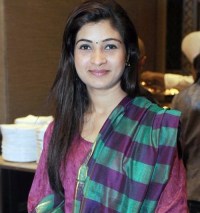 attack on aap mla alka lamba in bijnor