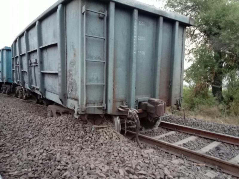 Train Accident in harda 20 km Reverse happened Goa express