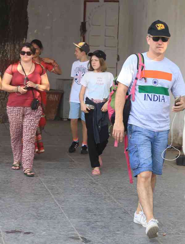  tourists in udaipur images