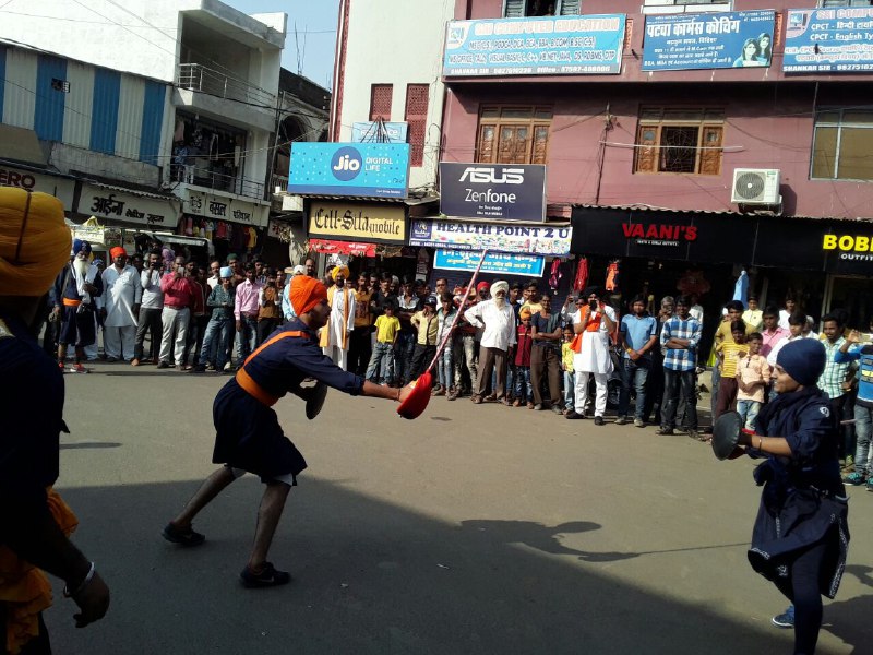 shobhayatra, gurunanak dev brithday, celebreted brithday, vidisha patrika news, mp patrika news, patrika news, vidisha patrika local news, vidisha patrika news in hindi,