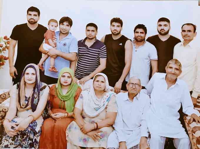 Know Struggle of Indian Boxer Manoj Kumar Son of Indo Pak War Hero