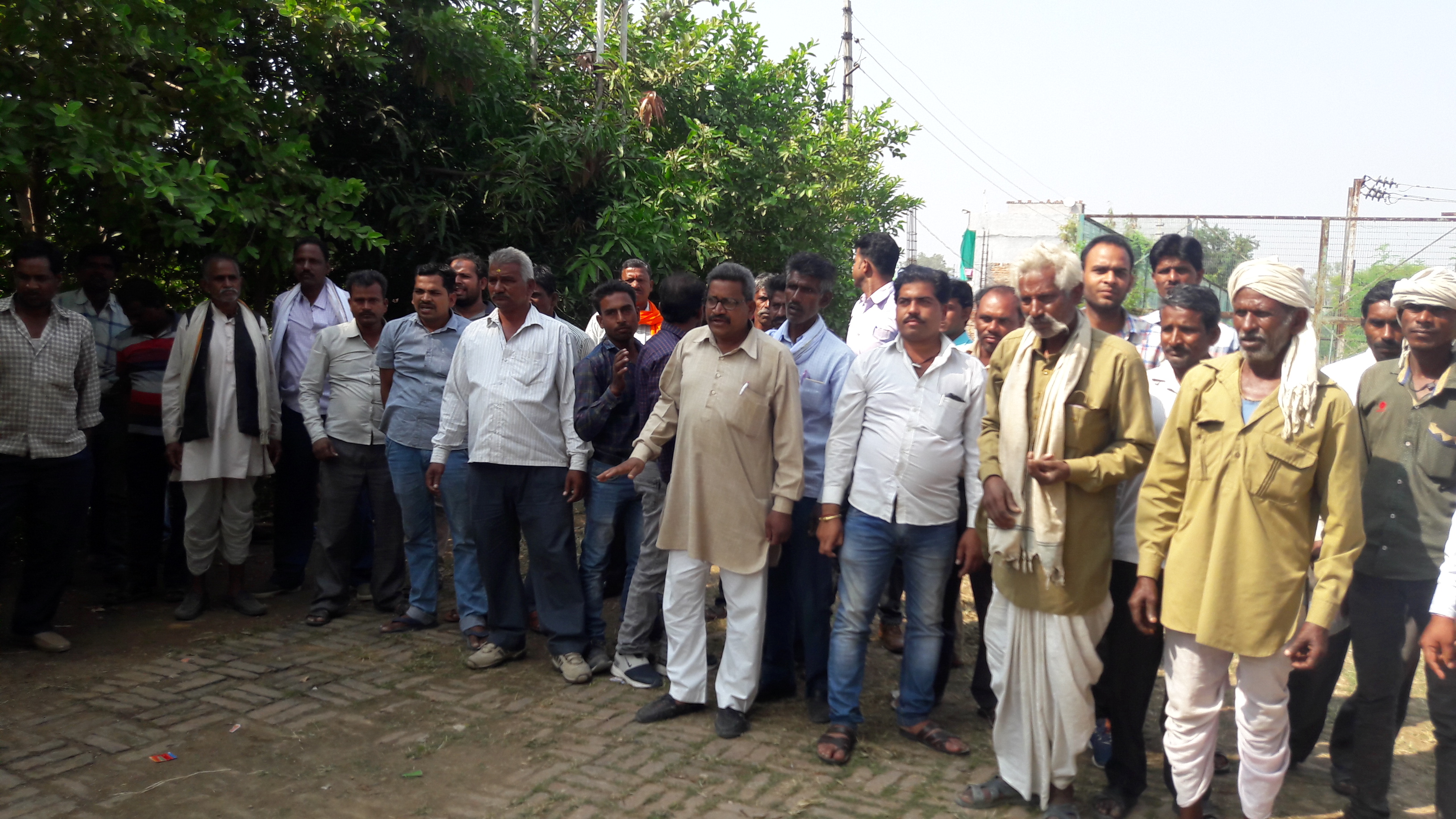 Protest of farmers on the power office 