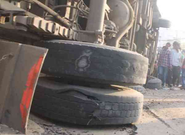 sikar truck accident
