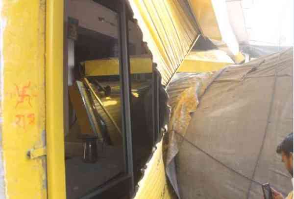 sikar truck accident