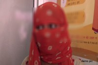 bollywood actress molested on flight lady passenger molested on train,Disturbed with the movements of the young woman in the Ravanchal Expressress,Dangal Girl,Jaira Wasim,National Award Winning Actress Jaira,Actress Jaira,Bollywood Actress ,Revenue Appointment,Molestation,rpf,GRP,Indian Railway,Dial-100,Rail Police,Girl Molestation In Train,Lady Passenger Molestation In Train,Katni Jn,Accused of Molestation in Girl Police Arrested,Arrested Man for Charge Against Molestation,zaira wasim molestation,molestation in flight,molestation in flight,molestation in trains,molestation in train,molestation in office,